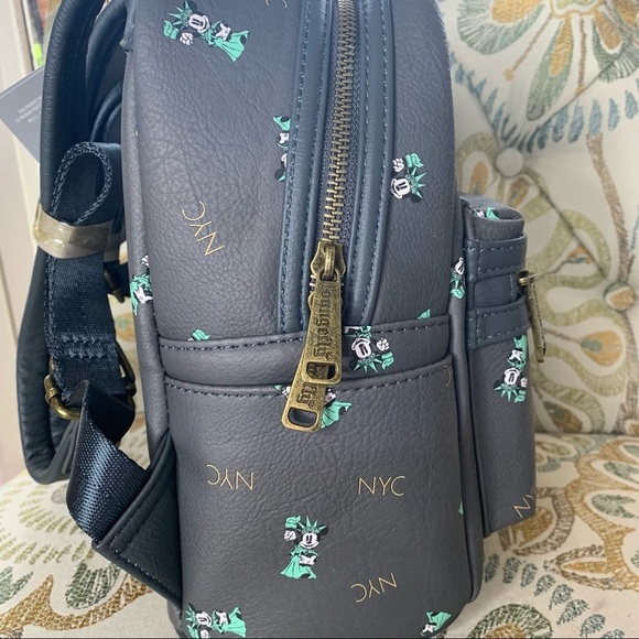 New! Loungefly Disney Minnie Mouse Statue Liberty - Picture 4 of 6